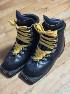 テレマーク ブーツ