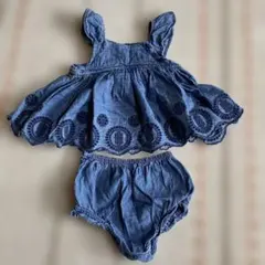 ベビーワンピースとパンツセット　デニムブルー刺繍