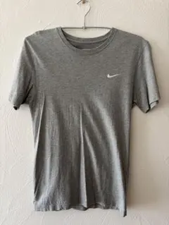 Nike グレー Tシャツ