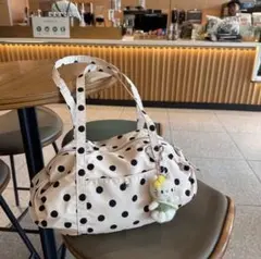 ドット柄ショルダーバッグ　ナイロンバッグ