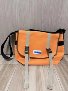限定品　FRISK オレンジ メッセンジャーバッグ