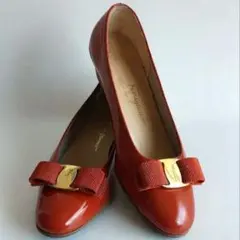 Ferragamo パンプス