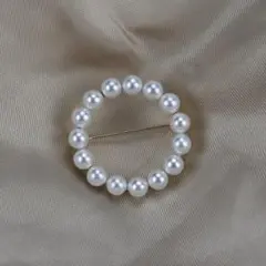 ★パールサークルブローチ フォーマル かわいい 上品 北欧 入学入園卒業卒園