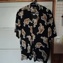 AZUL by moussy アロハシャツ 虎柄 半袖Mサイズオバーサイズのサムネイル