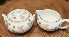 黒壺ウエッジウッド ワイルドストロベリー シュガーポット&クリーマー