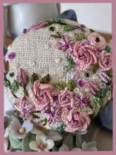ハンドメイド刺繍ブローチNo.02