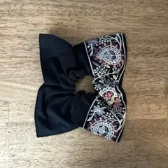 No.450 インド刺繍リボン スクエアシュシュ