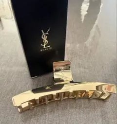 YSL ブラック会員限定 イヴサンローラン ヘアクリップ - メルカリ