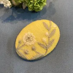929 ○印　ミナペルホネン生地使用ブローチ大　flower crown