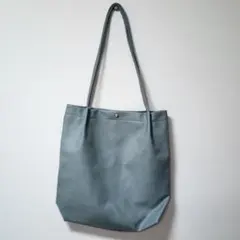 グレー レザートートバッグ スナップボタン付き
