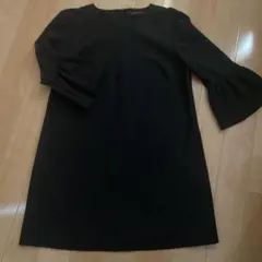ZARAフレアスリーブ・ブラックワンピース・チュニックXL