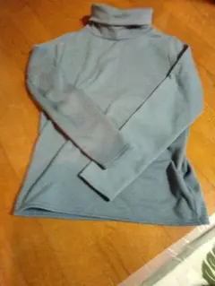 青 タートルネック 長袖トップス