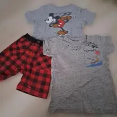 ミッキーマウスTシャツ2枚とショートパンツセットまとめ