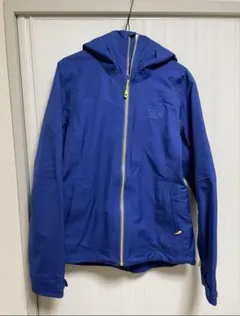 マウンテンハードウェア　青いフード付きジャケット