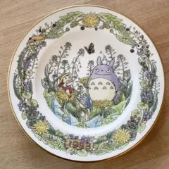 ノリタケ トトロ 2007年イヤープレート ネコバス 皿立て付き Noritake となりのトトロ 2013 イヤープレート ネコバス - メルカリ