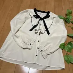 Cutie Blonde アイボリー フリルシャツのサムネイル
