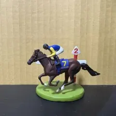 北海道フィギュアみやげ　サラブレッド　ディープインパクト