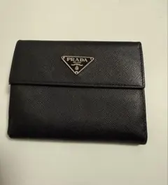 PRADA プラダ サフィアーノレザー 二つ折り財布 ブラック 三角ロゴ