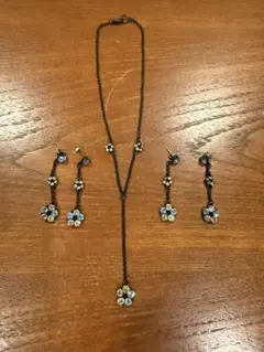 花モチーフ ネックレス 2イヤリングセット