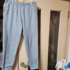 UNIQLO グレー ウルトラストレッチアクティブアンクルパンツ[M]