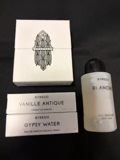 BYREDOバイレードBLANCHE ボディウォッシュ50mL 香水サンプル2本のサムネイル