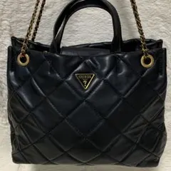 【極美品】GUESS ゲス CESSILY セシリー キルティングバッグ黒