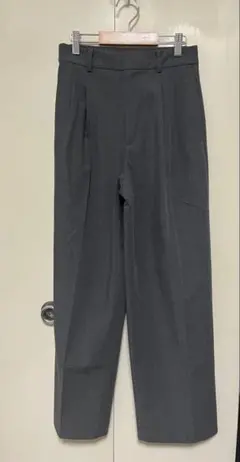 美品 タックワイドパンツ グレー S レディース 丈標準 ユニクロ UNIQLO