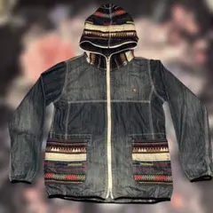 Item thumbnail for item cdd6dca3-beb2-4b9f-a831-f97f925e21c7