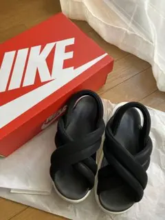 ナイキ エアマックス アイラ 23cm 厚底サンダル