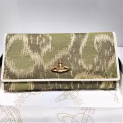 Vivienne ヴィヴィアンウエストウッド 長財布 レオパード