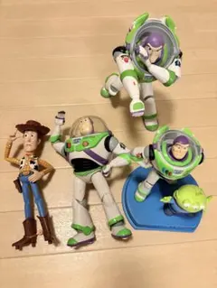 トイストーリー フィギュアセット ウッディ バズ エイリアン 4個セット