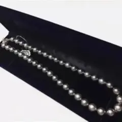 最高級貝パールネックレス：ライトグレー約10mm玉／全長約42cmケース付