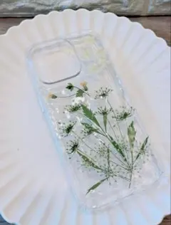 ハンドメイド 押し花デザイン iPhone16pro専用ケース