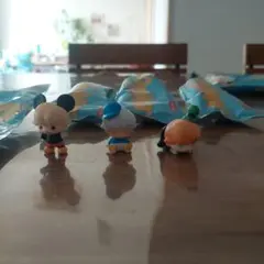 POP BEAN DIMOO WORLD × DISNEY