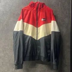 100/L NIKE ナイキ ナイロンジャケット　マウンテンパーカー　メンズ