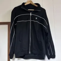 ジップアップ ブラック トレーナー