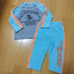 ベビーパジャマ　上下セット 90cm