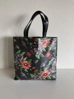 MARC JACOBS FRAGRANCES トートバッグ 花柄 ブラック - メルカリ