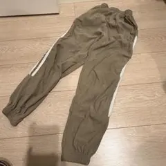 140cm サイドラインパンツ　カーキ　ベージュ