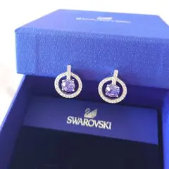 ほぼ新品 SWAROVSKI Lavender イヤリング スワロフスキー