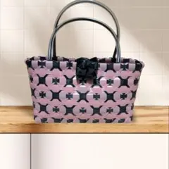 オリジナルボタン付きピンク黒かごバッグ