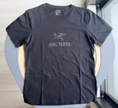 新品未使用　ARC'TERYX ブラック Tシャツ Mのサムネイル