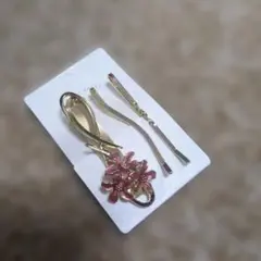 花モチーフ ゴールドヘアピン 3本セット