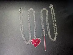 ハートと剣のデザインネックレス
