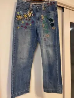 アズノウアズ　刺繍入りデニムパンツ