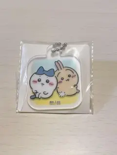 ちいかわ　アクリミニ　アクリルキーチェーン3 キーホルダー うさぎ ハチワレ