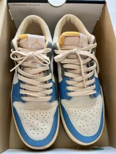 NIKE AIR JORDAN1 LOW SE