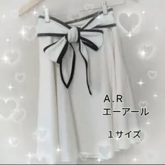 Ａ.Ｒ　 春・夏スカート　１サイズ　フレア　ひざ丈スカート　白のサムネイル