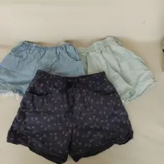 花柄ブルーショートパンツデニムショートパンツ　デニムキュロット３枚　１３０サイズ