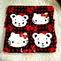 familiar × HELLO KITTY 巾着　お値下げ中